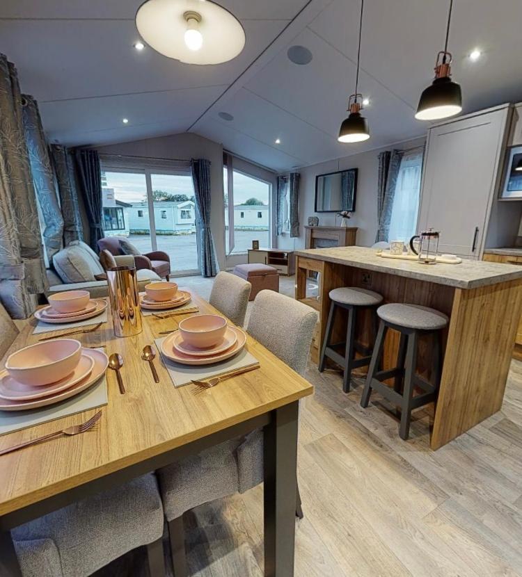 Presthaven Resort Haven Luxury 2023 Caravan Prestatyn Esterno foto